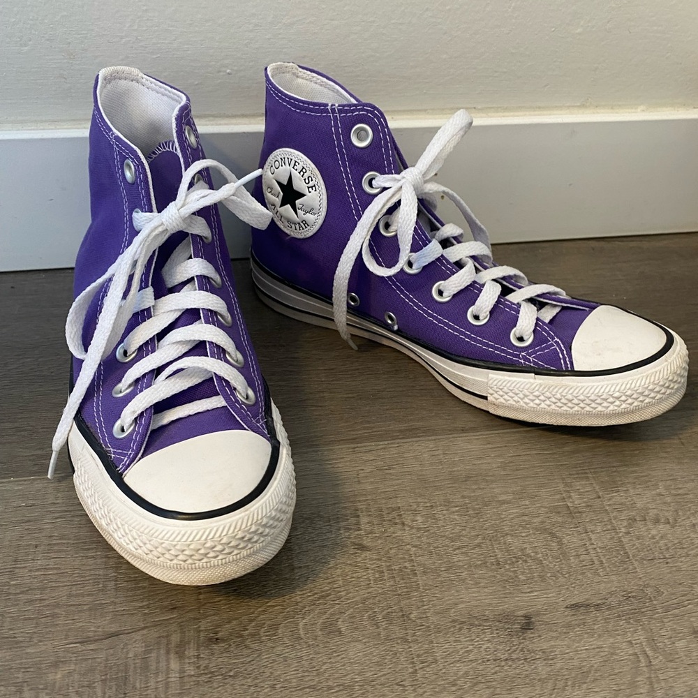 Purple Converse Chucks All Stars Unisex Women’s 7 Men’s 5